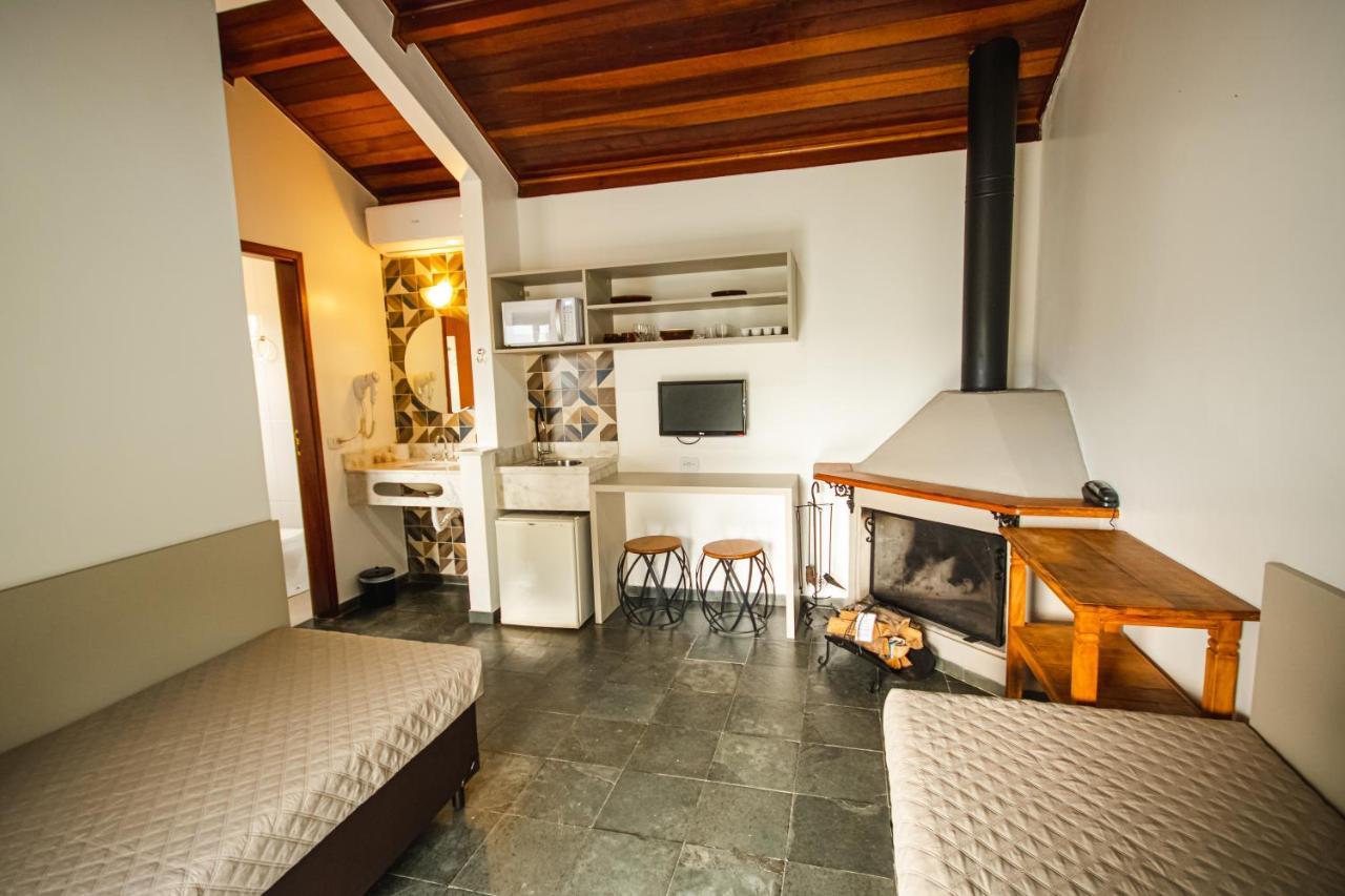 Pousada Il Villaggio Santo Antonio do Pinhal Bagian luar foto