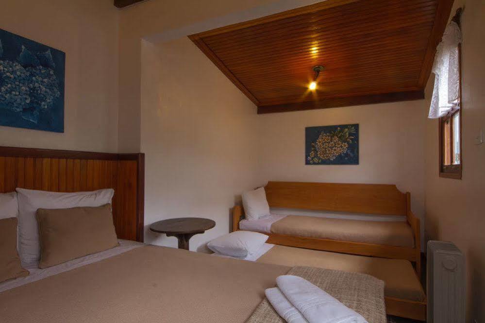 Pousada Il Villaggio Santo Antonio do Pinhal Bagian luar foto